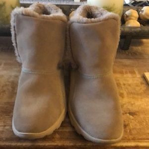 ****Never Worn**** Skecher Boots